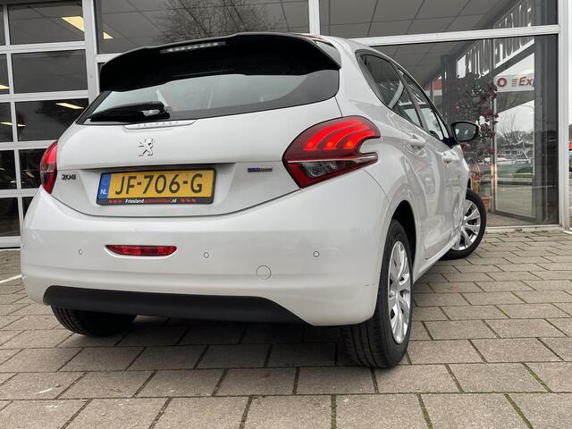 Peugeot 208 1.2 PureTech Blue Lion /Cruise/Airco/Parkeer sens./Navi/2016/