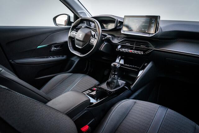 Peugeot 208 1.2 101PK Allure | 3D-I-Cockpit | Cruise | Navi | 6 Bak | | 16 INCH LMV | Keyless start | Rijstrooksensor met correctie |