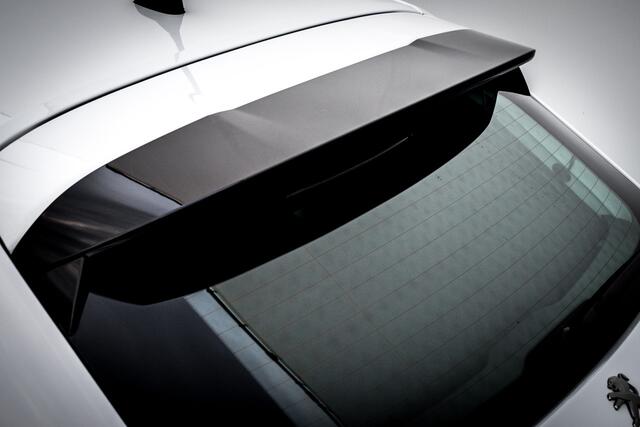 Peugeot 208 1.2 101PK Allure | 3D-I-Cockpit | Cruise | Navi | 6 Bak | | 16 INCH LMV | Keyless start | Rijstrooksensor met correctie |