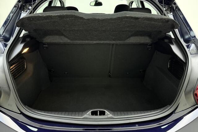 Peugeot 208 1.2T Blue Lease Allure 110pk | Navigatie | Climate Control | Parkeersensoren achter | 16'' LM Velgen | Cruise Control | Elektrische ramen voor & achter | Slechts 38.706 km!