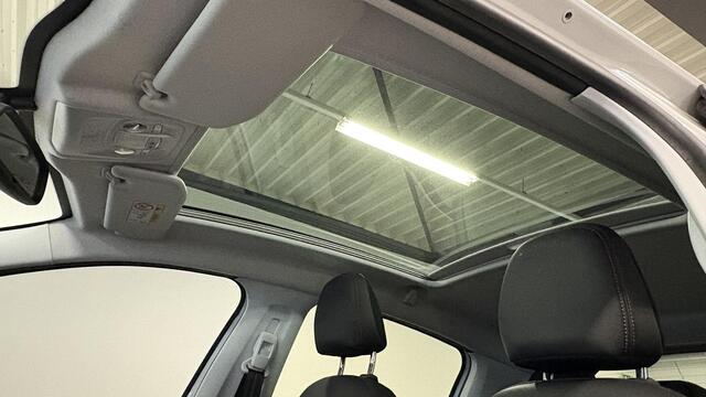 Peugeot 208 1.2 PureTech GT-line | Pano | JBL Sound | Carplay