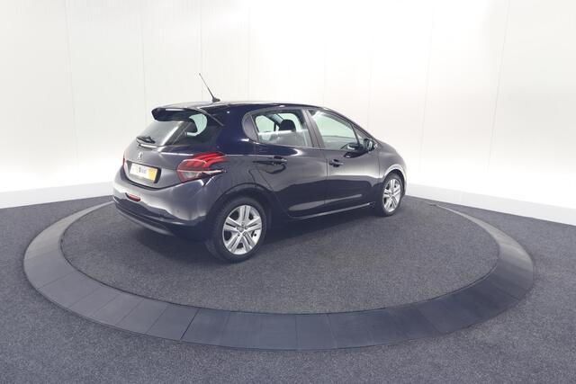 Peugeot 208 PureTech 82 Signature | Allseason banden | Navigatie | Parkeersensoren