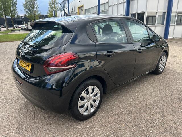 Peugeot 208 1.2 PureT. Blue Lion NAVI CRUISE PDC CARPLAY NAP!