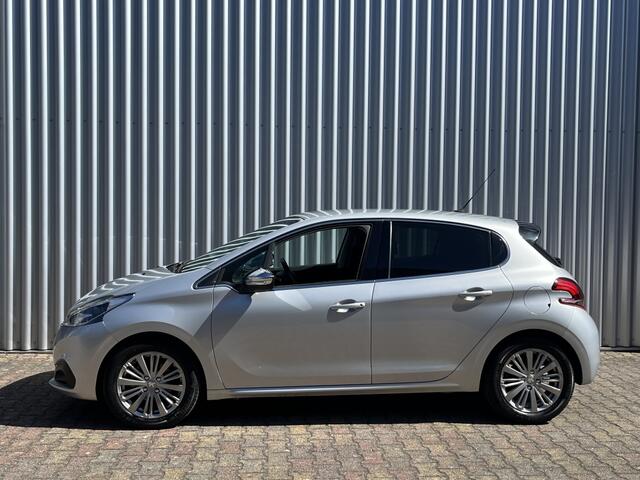 Peugeot 208 1.2 PureTech Allure | Navigatie | Climate Control | LM Velgen