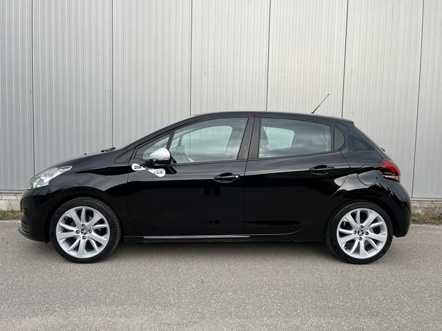 Peugeot 208 1.2 Like, lage km.stand, Carplay/Android, nieuwstaat
