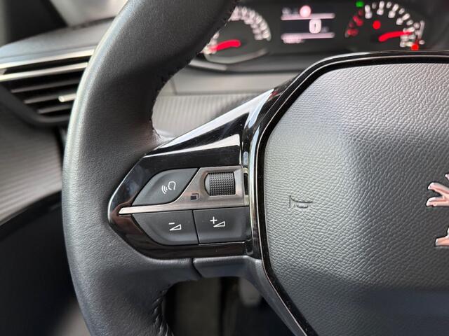 Peugeot 208 1.2 PT 101PK Active Pack PDC / LMV / NAVI / AIRCO / LED / CRUISE