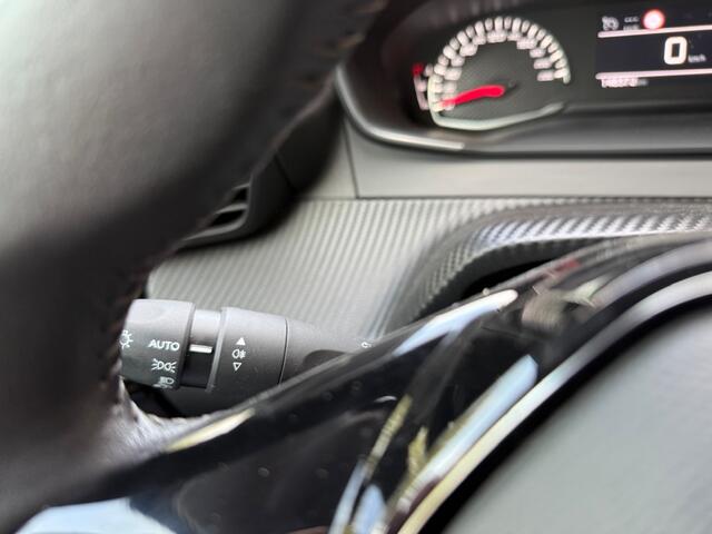 Peugeot 208 1.2 PT 101PK Active Pack PDC / LMV / NAVI / AIRCO / LED / CRUISE