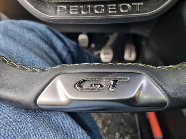 Peugeot 208 1.2 PureTech GT-Line Pano Led