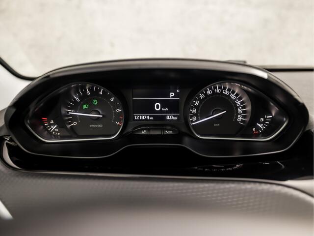 Peugeot 208 1.2 PureTech Sport Automaat (PANORAMADAK, APPLE CARPLAY, NAVIGATIE, CLIMATE, SPORTSTOELEN, CRUISE, GETINT GLAS, LM VELGEN, NIEUWSTAAT)
