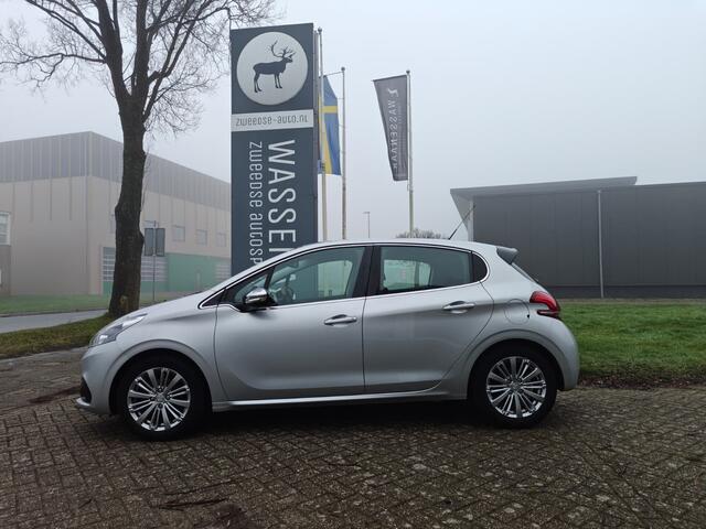Peugeot 208 1.2 PureTech Executive | Climate | Carplay | Bluetooth |