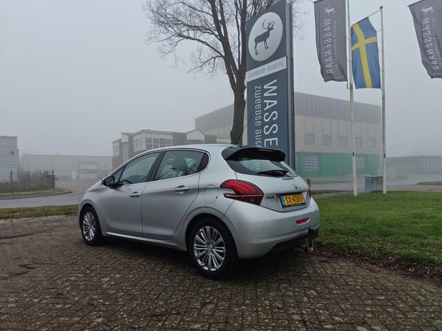 Peugeot 208 1.2 PureTech Executive | Climate | Carplay | Bluetooth |