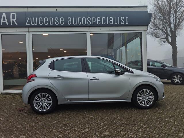 Peugeot 208 1.2 PureTech Executive | Climate | Carplay | Bluetooth |