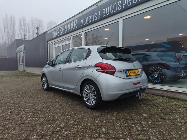 Peugeot 208 1.2 PureTech Executive | Climate | Carplay | Bluetooth |