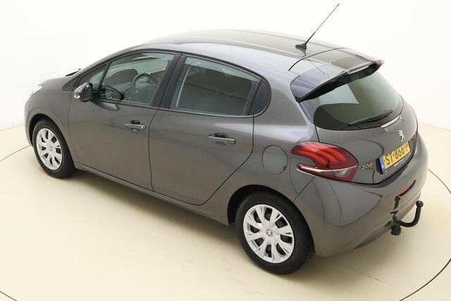 Peugeot 208 1.2 PureTech Blue Lion | Trekhaak | Apple carplay/Android auto | Airco | Navigatie | Cruise control | Stuurwiel multifunctioneel |