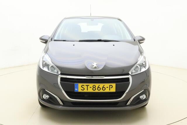 Peugeot 208 1.2 PureTech Blue Lion | Trekhaak | Apple carplay/Android auto | Airco | Navigatie | Cruise control | Stuurwiel multifunctioneel |