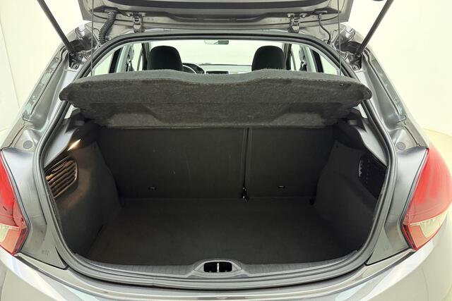 Peugeot 208 1.2 PureTech Blue Lion | Trekhaak | Apple carplay/Android auto | Airco | Navigatie | Cruise control | Stuurwiel multifunctioneel |