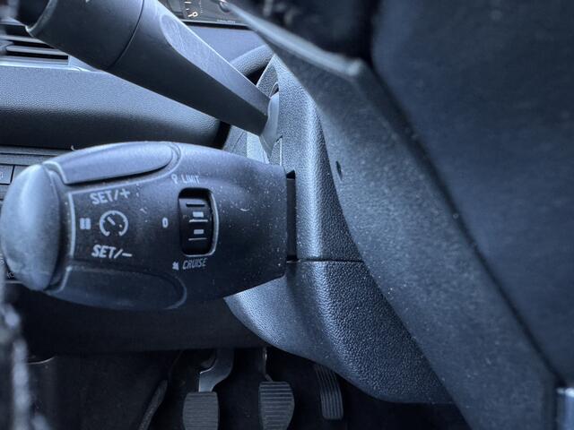 Peugeot 208 1.5 BlueHDi Allure | Navi | Camera | Cruise | Stoelverwarming | Clima |