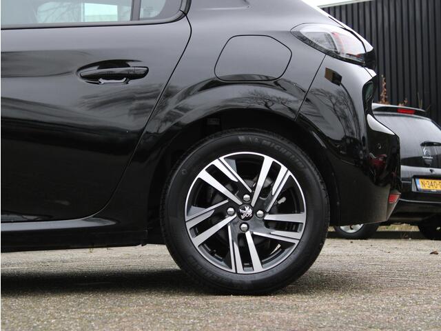 Peugeot 208 1.2 PureTech Allure | Navi / Panoramadak / Camera