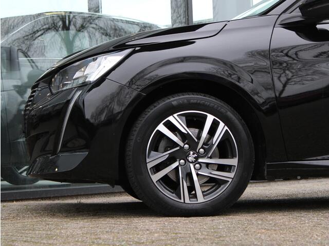 Peugeot 208 1.2 PureTech Allure | Navi / Panoramadak / Camera