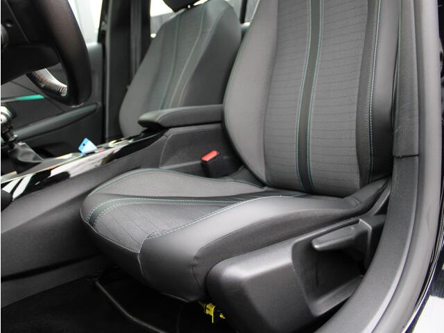 Peugeot 208 1.2 PureTech Allure | Navi / Panoramadak / Camera