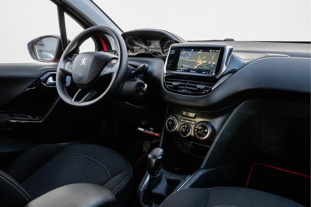 Peugeot 208 1.2 PureTech Blue Lease Full map navigatie/ Cruise control/ Tel. bluetooth/ Pdc