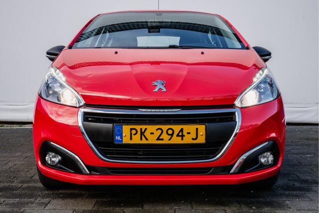 Peugeot 208 1.2 PureTech Blue Lease Full map navigatie/ Cruise control/ Tel. bluetooth/ Pdc