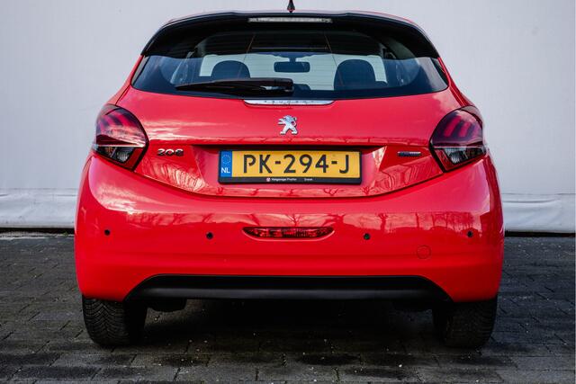 Peugeot 208 1.2 PureTech Blue Lease Full map navigatie/ Cruise control/ Tel. bluetooth/ Pdc