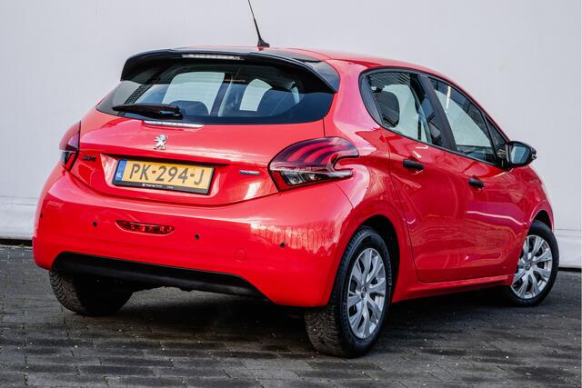 Peugeot 208 1.2 PureTech Blue Lease Full map navigatie/ Cruise control/ Tel. bluetooth/ Pdc
