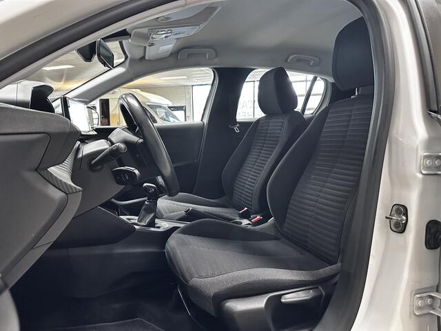 Peugeot 208 1.2 PureTech Blue Lease Active/ LED Koplampen/ Camera/ 16''LMV/ Apple+android/ Clima/ Navi/ Cruise/ Bluetooth/ Multi.LEDER.Stuur/ Elek.Pakket/ Isofix/ PDC Achter.