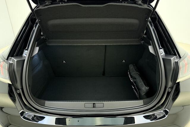 Peugeot 208 1.2 PureTech GT-Line | Panorama Dak | Leder | Stoelverwarming | 3d-Cockpit | Navigatie | Climate & Adaptive Cruise Control |
