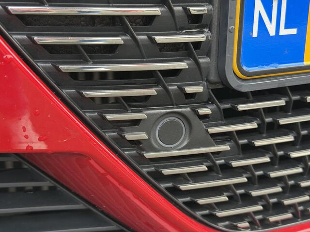 Peugeot 208 GT Pack 1.2 PureTech 100PK EAT8 Automaat Navigatie, Achteruitrijcamera, Keyless, Panoramadak, Parkeersensoren