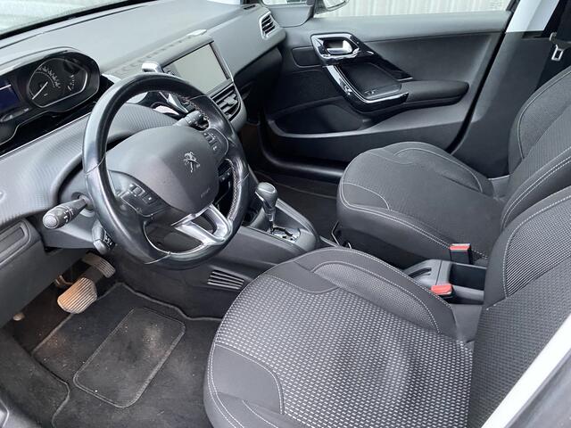 Peugeot 208 1.2 PureTech GT-line AUTOMAAT, 133Dkm, Apple CarPlay, Clima, CC, Navi, PDC, LM, nw. APK - Inruil Mogelijk -