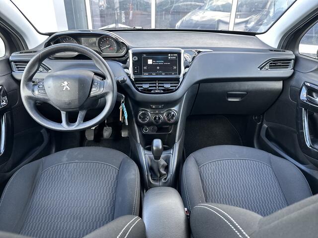Peugeot 208 1.2 PureTech Blue Lion 82pk | Airco | Apple Carplay/Android Auto | Cruise control | DAB | Navigatiesysteem full map | Parkeersensor achter | Zeer compleet!