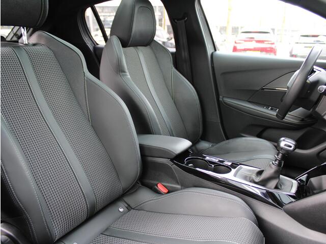 Peugeot 208 1.2 PureTech GT | Navi / Panoramadak / Camera