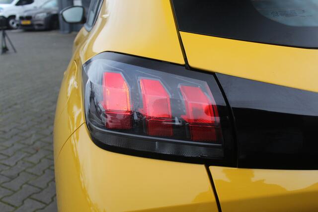 Peugeot 208 1.2 PureTech Active | Incl. 12 maanden garantie | Airco | Apple carplay/Android auto | Cruise control | Bluetooth | DAB | Elektrische ramen |