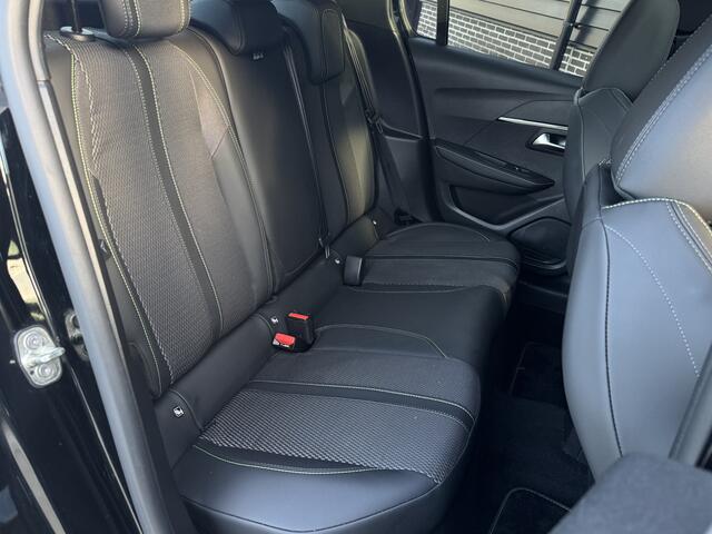 Peugeot 208 1.2 Hybrid 145 pk e-DCS6 GT Panoramadak, Camera, Carplay