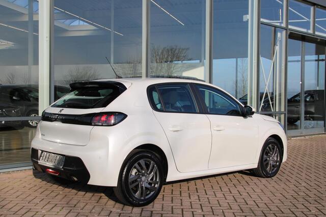 Peugeot 208 1.2 PureTech 100pk Active Pack Airco Navi Carplay Keurig nette auto