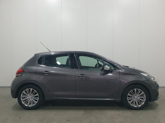 Peugeot 208 1.2 PureTech Allure NAVI/PDC/CARPLAY/TRHAAK/LMV