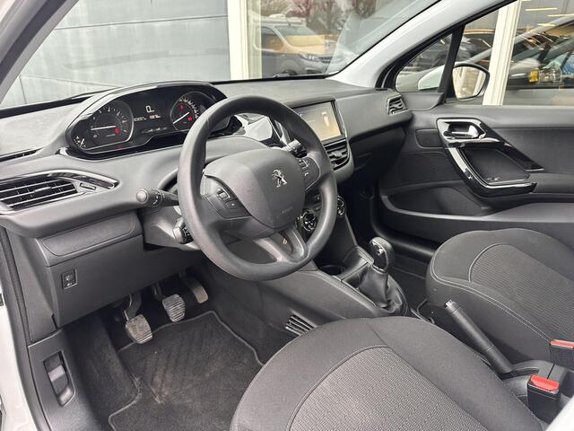 Peugeot 208 1.2 PureTech Blue Lion NAVI,CARPLAY,CRUISE
