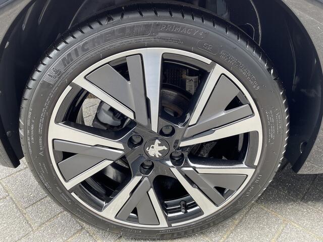 Peugeot 208 100pk GT-Line (Camera - Stoelverwarming - Automatische Airco - Parkeersensoren V+A - GT pakket)