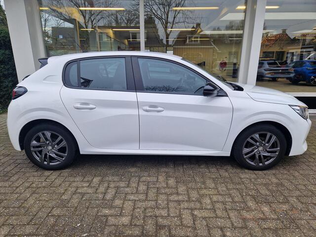 Peugeot 208 1.2 75pk Active Pack | Apple CarPlay/Android Auto | Parkeersensoren | Lichtmetalen velgen | Navigatie