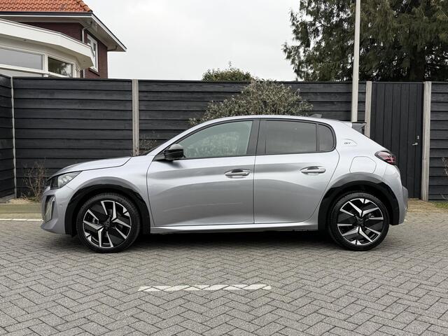 Peugeot 208 GT 1.2 Hybrid 145PK e-DCS6 Automaat Navigatie, Camera Voor & Achter, Keyless, Stoelverwarming, Parkeersensoren