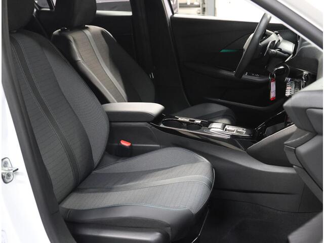 Peugeot 208 100PK Allure | 1ste eigenaar | LEER/Stof | Parkeersensoren | AppleCarPlay/Android | AUTOMAAT | FULL LED | Lederen Stuurwiel | Climate Control | Cruise Control | 16" LMV | Isofix | Privacy Glass |