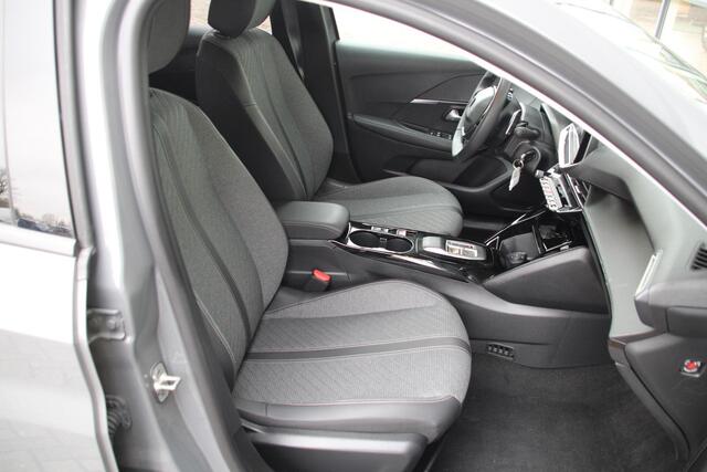 Peugeot 208 1.2 Hybrid e-DCS6 Allure Automaat Airco Carplay Rondom sensoren