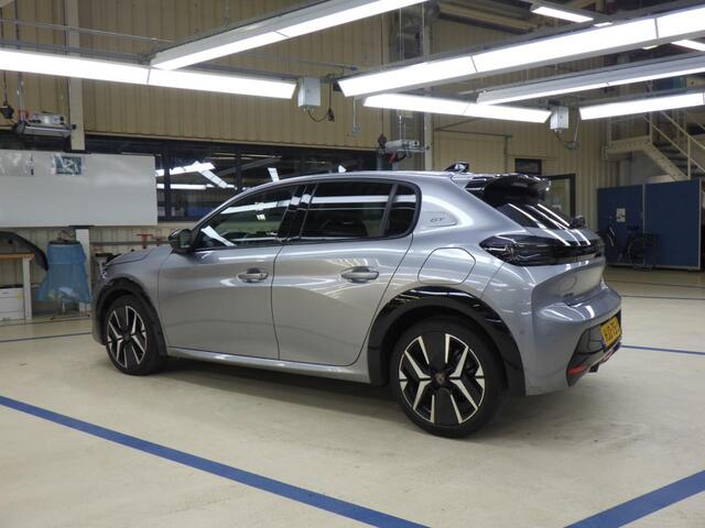 Peugeot 208 1.2 GT Hybrid Mild Automaat / Camera V&A / Navi / Cruise Adaptive / Clima / Parkeersensoren