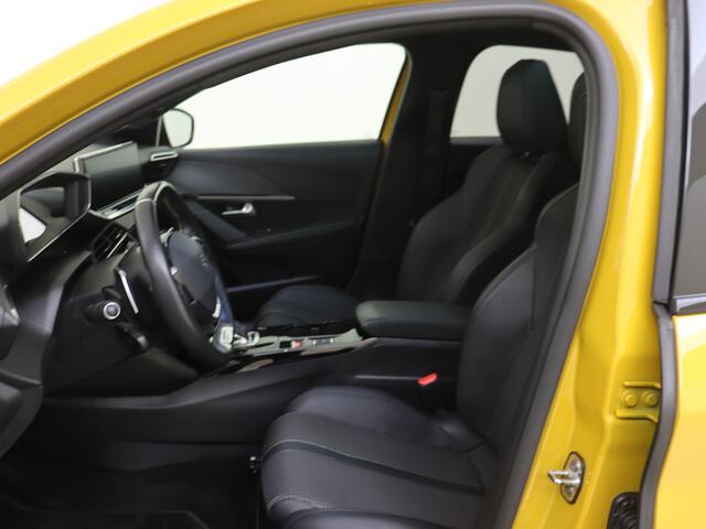 Peugeot 208 1.2 PureTech GT-Line I AUTOMAAT I NAVIGATIE I ACHTERUITRIJCAMERA I PANORAMADAK I L.M. VELGEN I