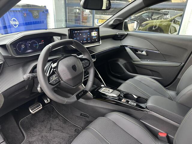 Peugeot 208 1.2 Hybrid GT Automaat | Nieuwe Auto | Meest Complete Uitvoering | 360 Graden Camera | Navigatie | Keyless Entry & Start | Full LED Verlichting | Climate Control | 17" Lichtmetalen Velgen | Parkeersensoren V+A | Dakspoiler Zwart |