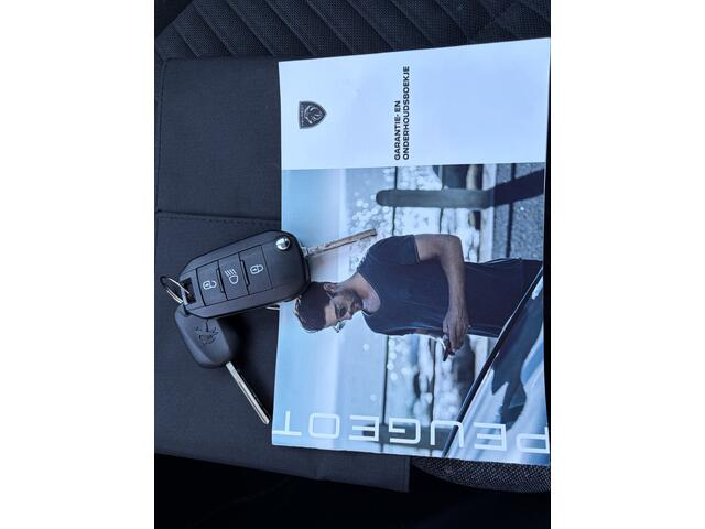 Peugeot 208 1.2 Active Pack Apple/Android | LED | Cruise | rijstrook correctie | Navi | Parkeersensoren