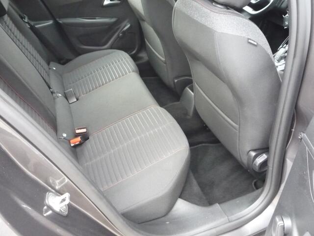 Peugeot 208 1.2 Turbo (100Pk) Active Navi Trekhaak Park. Sens. Géén Afleverk