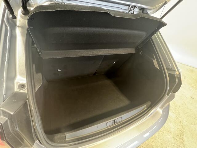 Peugeot 208 Hybrid 100 e-DCS6 Allure Android/Apple Carplay | LM Velgen 16" | Parkeersensoren Voor en Achter | Cruise Control | DAB | Airco |